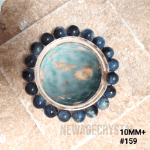 將圖片載入圖庫檢視器 魔鬼海藍寶水晶手鍊 10MM 159號的墨藍色澤與晶體細節。  巴西產地 ,香港正品認證。